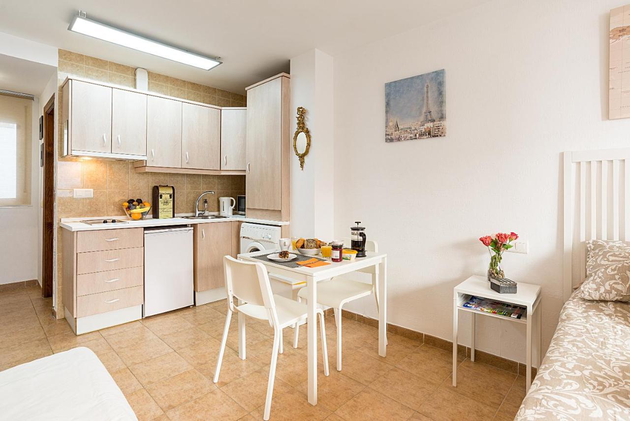 Studios Nerja Center E מראה חיצוני תמונה